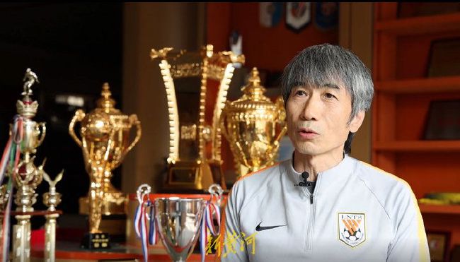 而且，如果让日本人发现自己竟然越狱了，日本人接下来一定会对自己严加看管，决不会给自己第二次逃走的机会。
